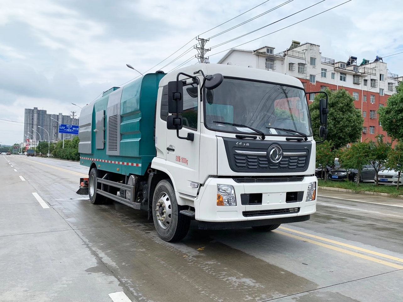 東風(fēng)天錦吸塵車